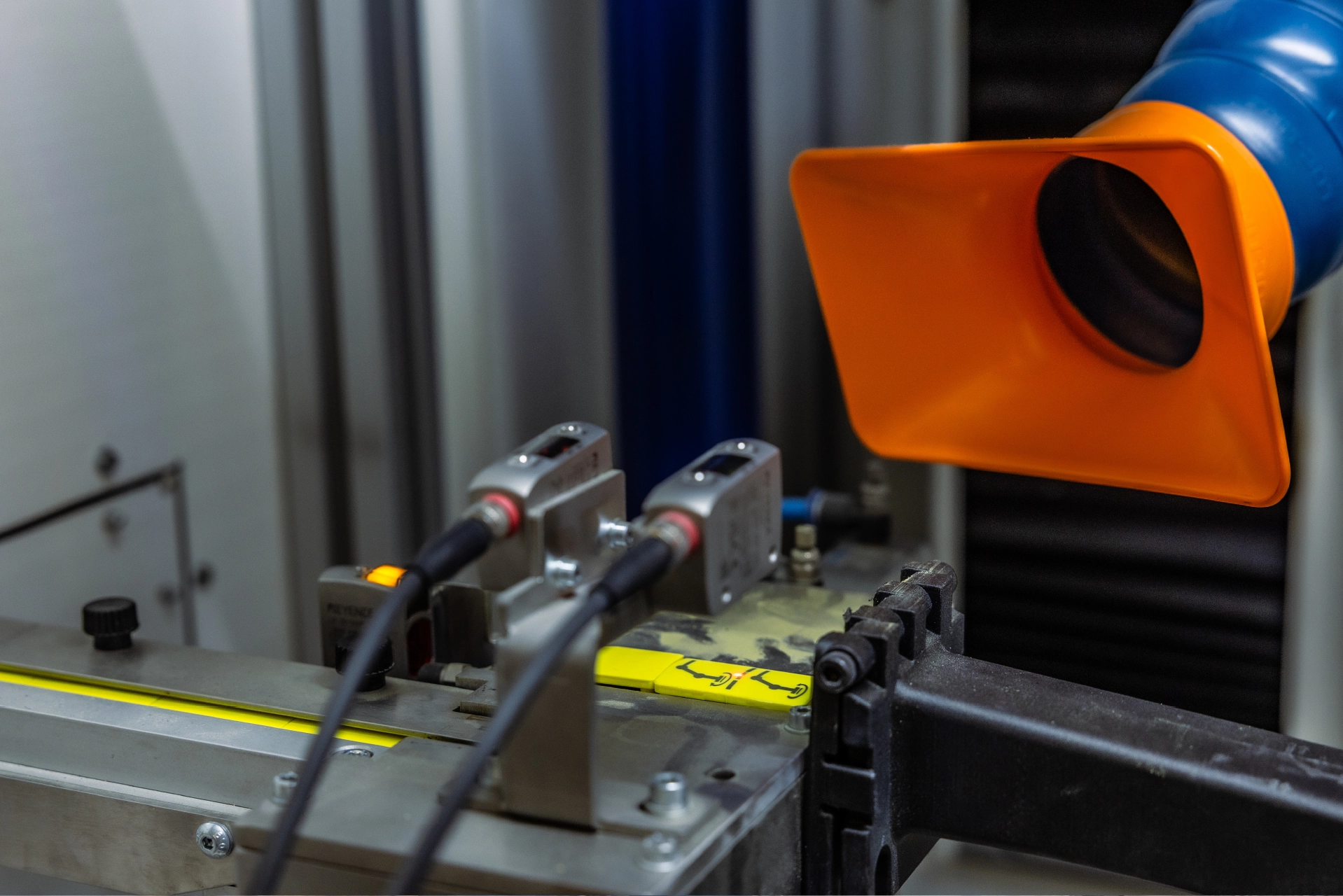 opw-plastic-solutions-processes-assembly2-mob